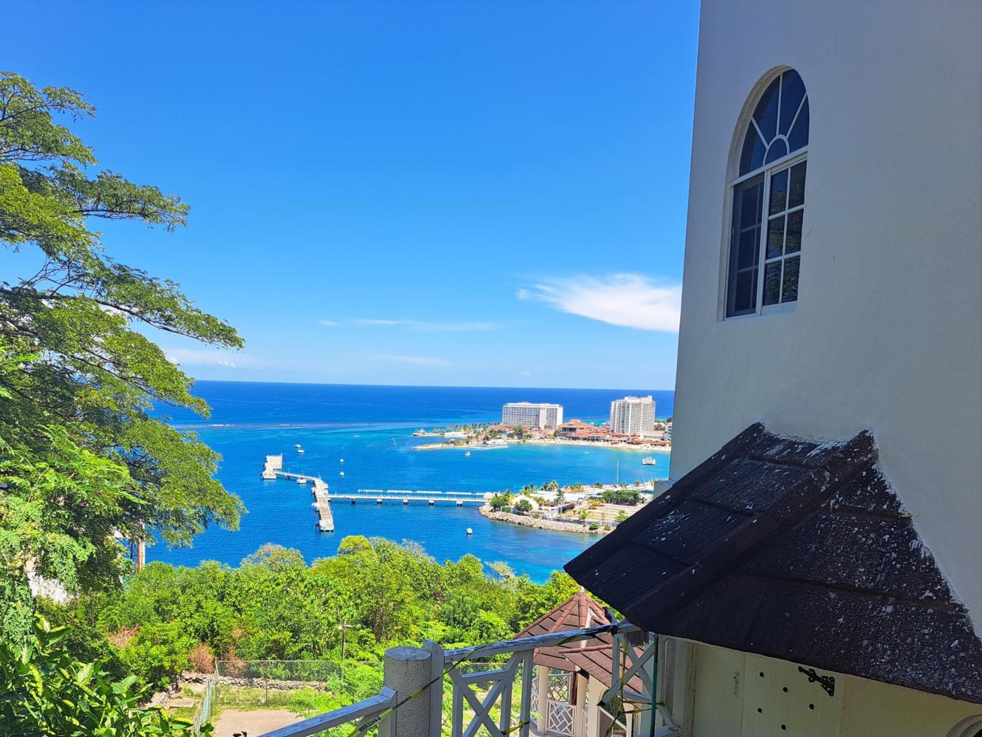 Ivory Tower Ocho Rios 아파트 외부 사진