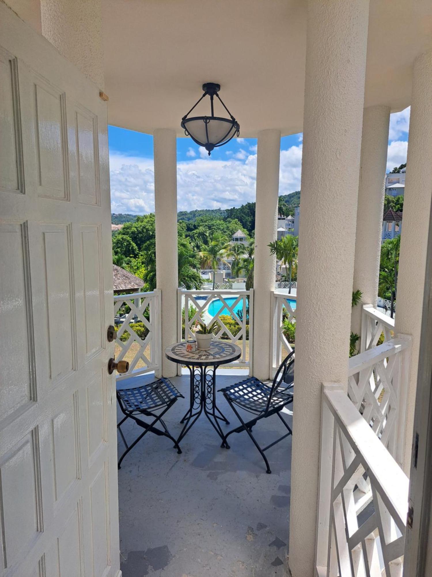 Ivory Tower Ocho Rios 아파트 외부 사진
